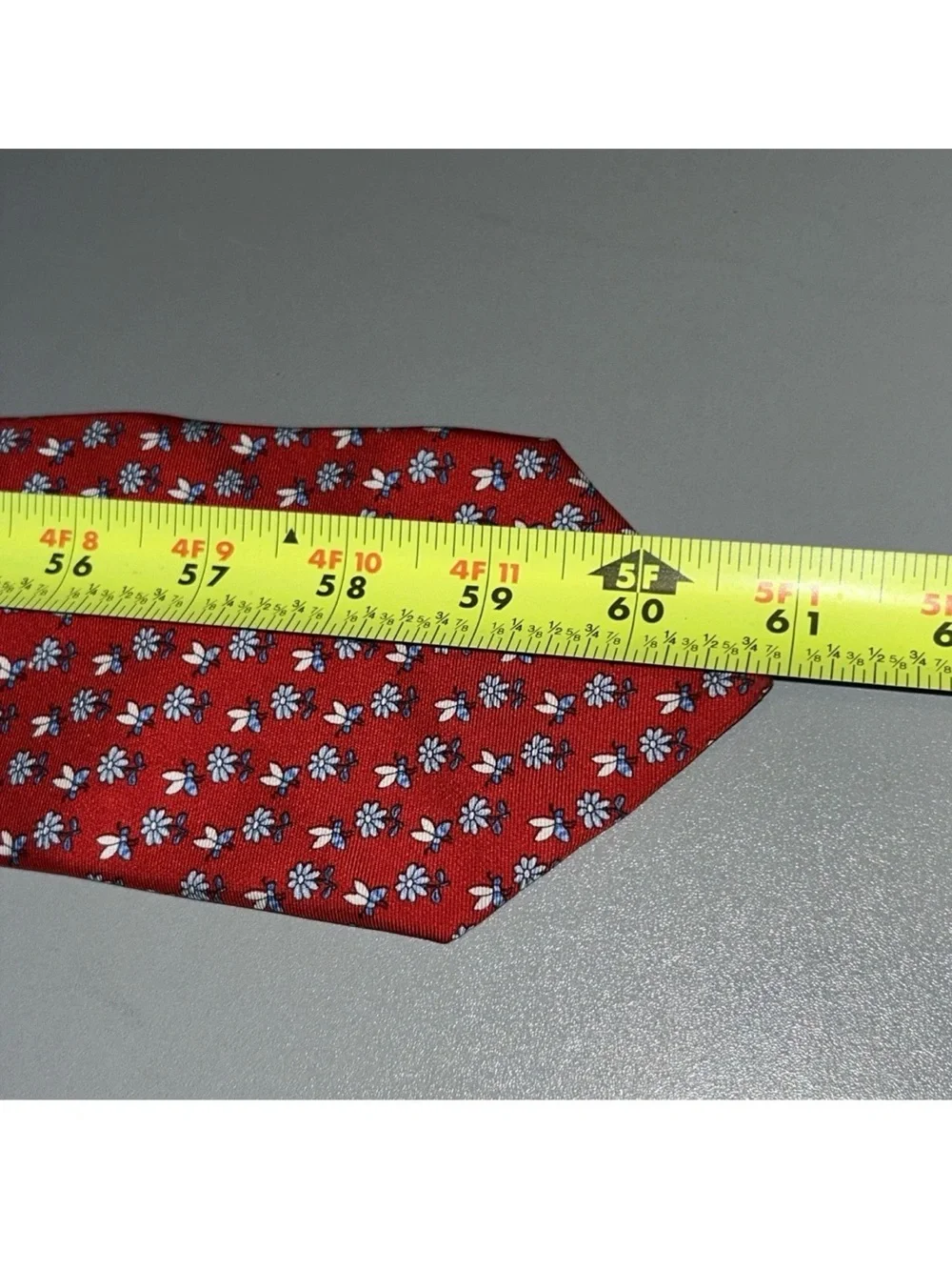 Brooks Brothers Makers Bee & Flowers Red Silk Tie Printed in Italy Made In USA